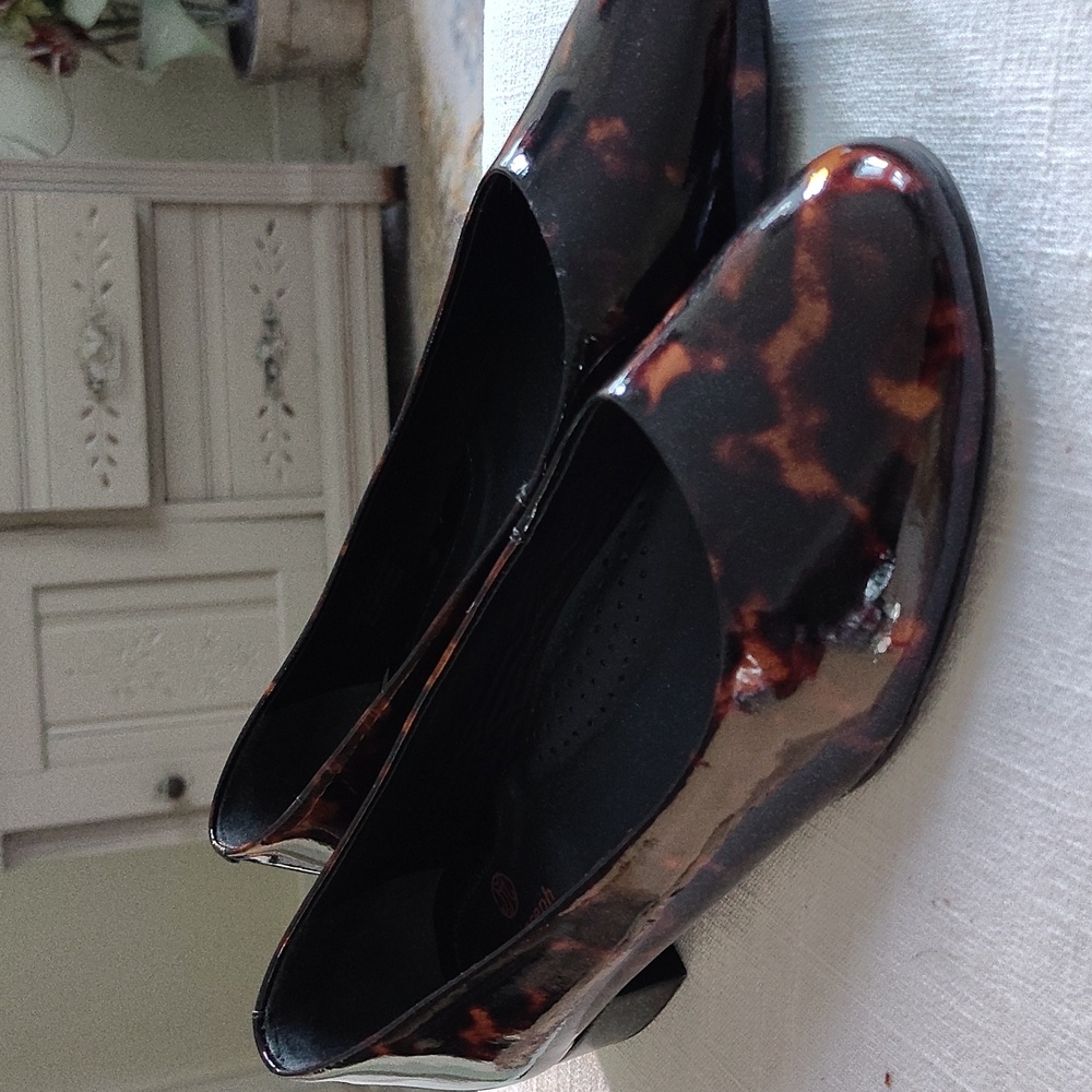 Marc Joseph Elegant Brown Women's Shoes - Picture 8 of 9
